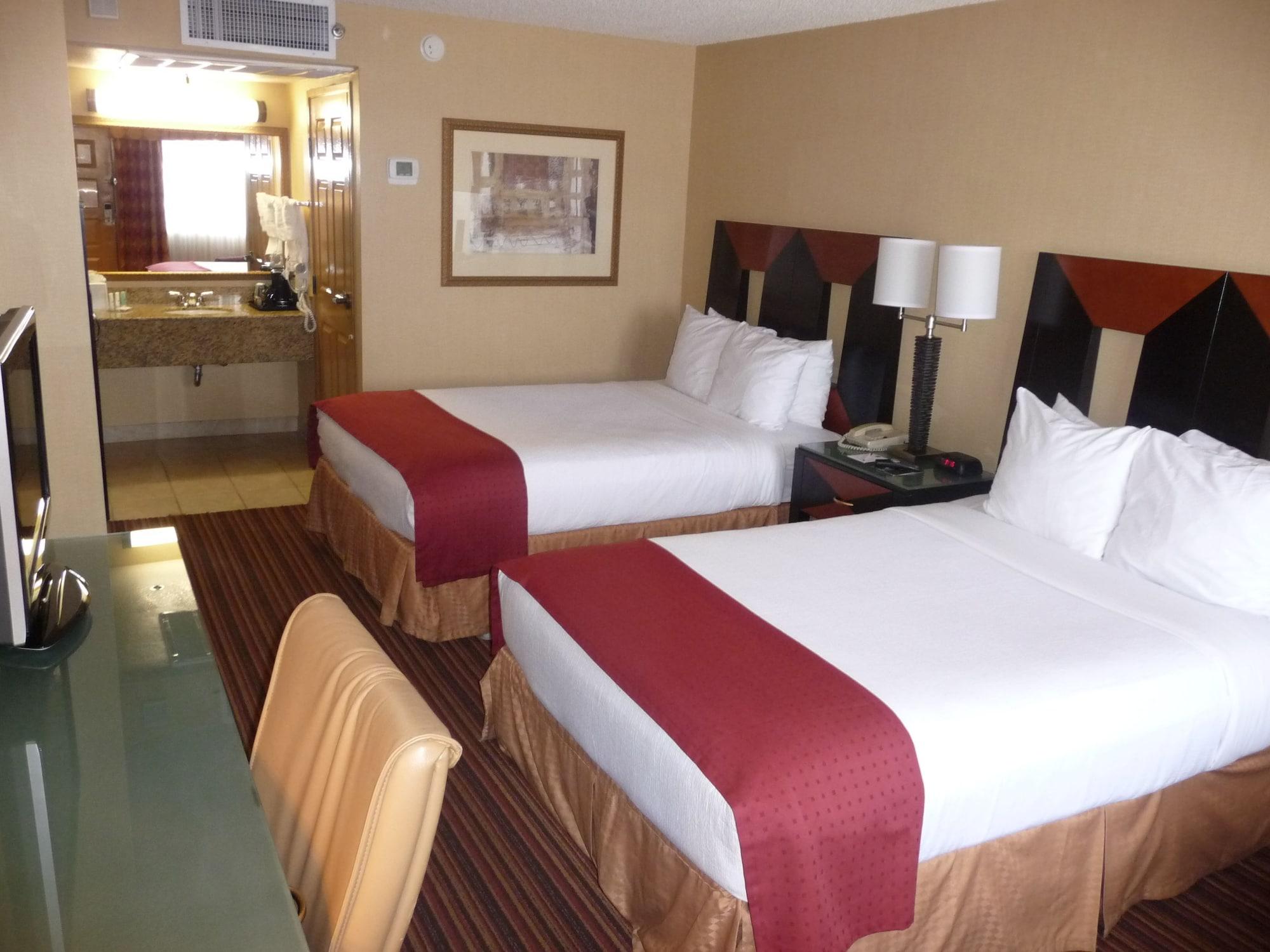 Ramada By Wyndham San Diego National City Exterior foto