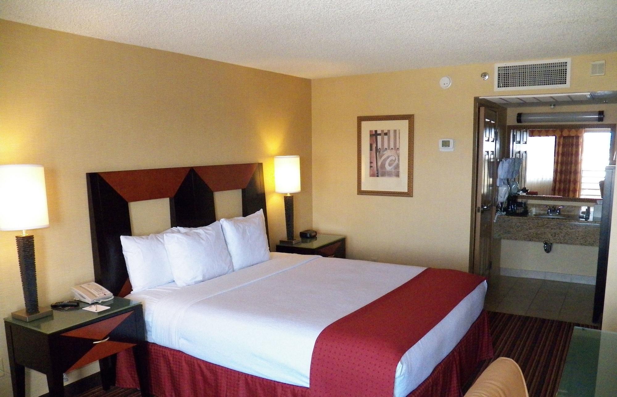 Ramada By Wyndham San Diego National City Exterior foto