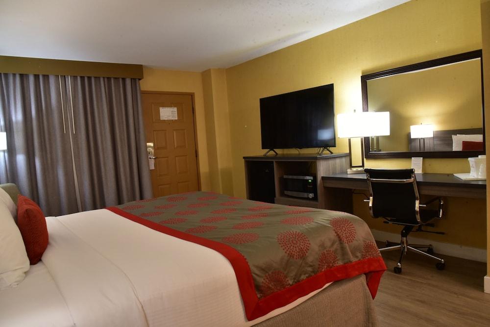 Ramada By Wyndham San Diego National City Exterior foto