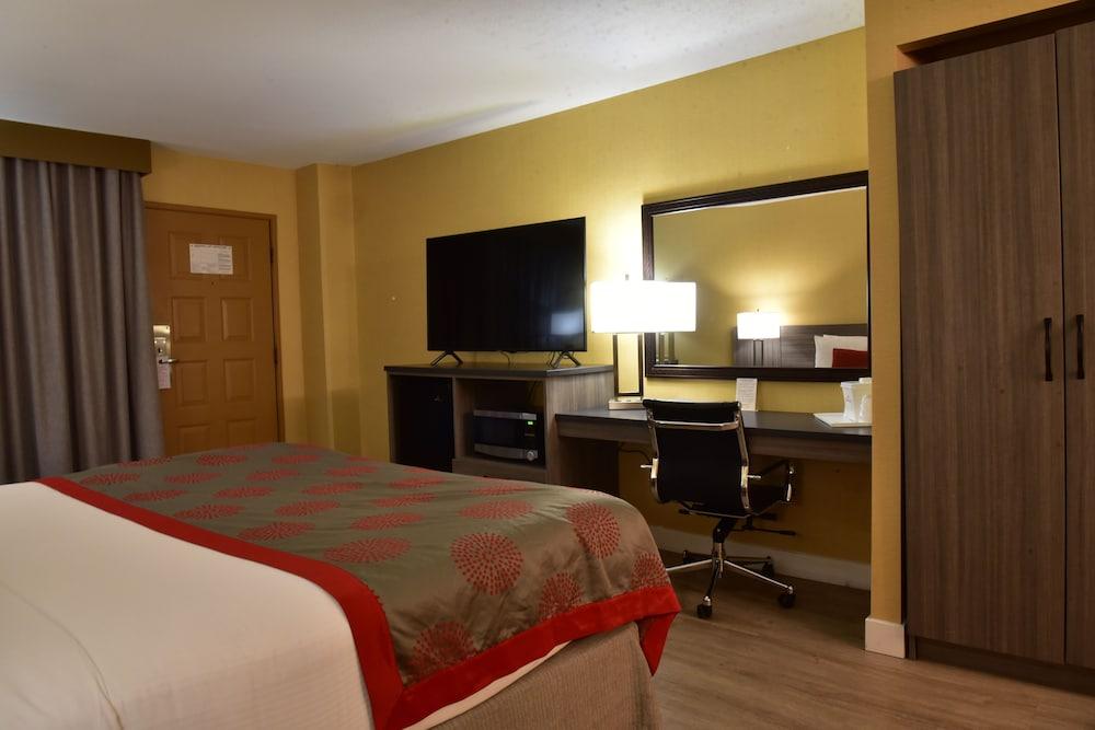 Ramada By Wyndham San Diego National City Exterior foto