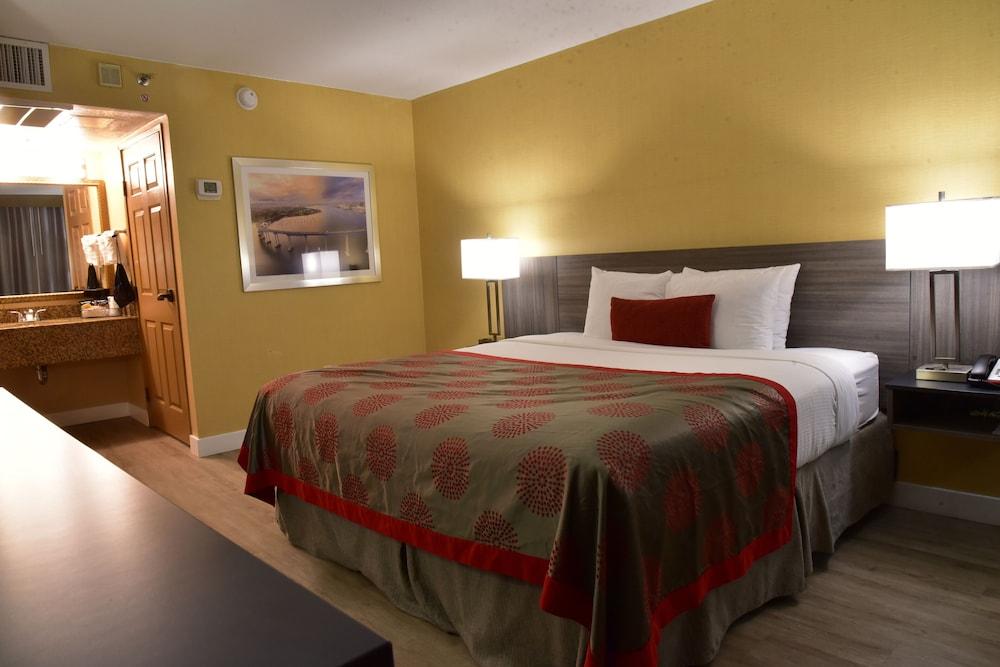 Ramada By Wyndham San Diego National City Exterior foto