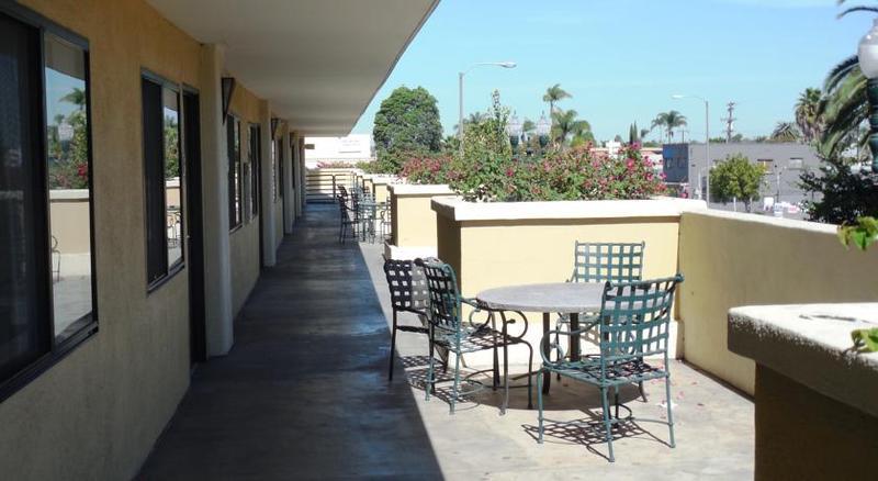 Ramada By Wyndham San Diego National City Exterior foto